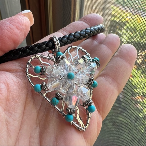 Swarovski Elements & Turquoise Beads Heart Pendant Choker on Faux Leather Cord - Picture 3 of 16